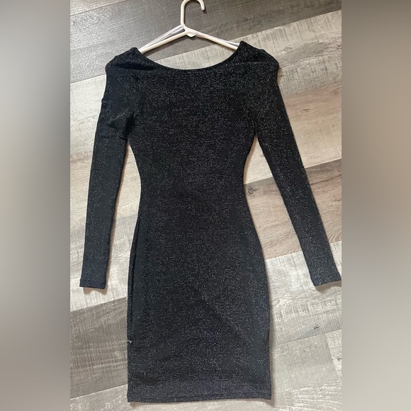 LULU’S BACKLESS BODYCON DRESS - Picture 3 of 4